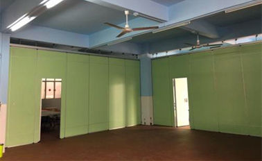 سیستم چند لایه سقف بالای سیستم چند لایه پانل پارتیشن دیوار برای اتاق آموزش