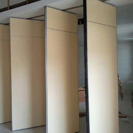 دیوارهای پارتیشن قابل حمل چوب داخلی قابل حمل با کارکرد سیستم آلیاژ آلومینیومی