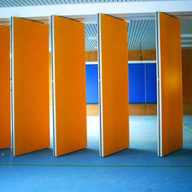 انواع آکوستیک متحرک -65 دیوارهای پارتیشن تاشو بالای آویز برای اتاق چند منظوره