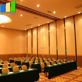 دیوارهای پارتیشن تاشو قابل جدا کردن اتاق عایق صوتی جداکننده دیوار قابل اجرا برای مرکز کنفرانس